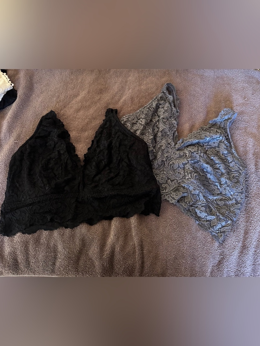 smart & sexy Lace Bralette Duo - Black & Gray